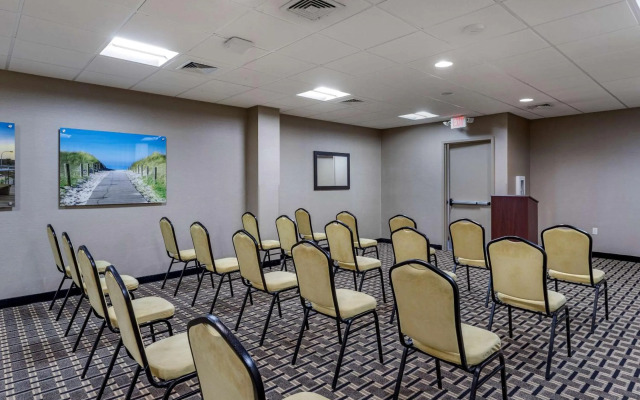 Comfort Inn Syosset - Long Island