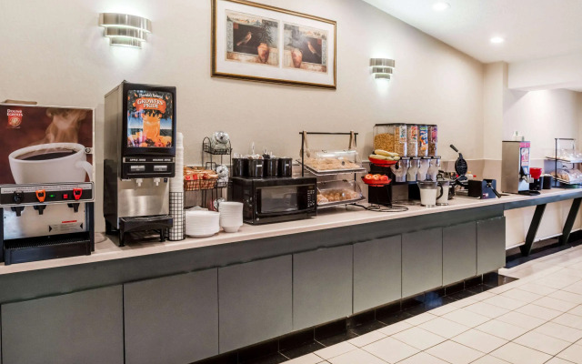 Ramada by Wyndham Columbia