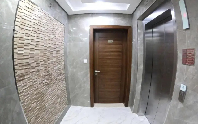Karama Star Residence (Home Stay)