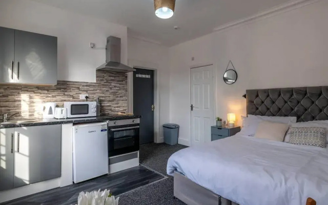 Lovely 2-bed Studio10 in Coventry