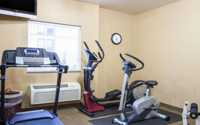 Comfort Inn & Suites Charleston Airport Convention Center