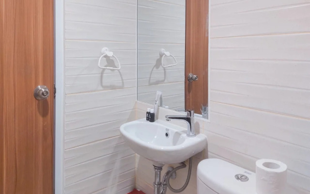 Cozy Studio Apartment At Cisauk Point