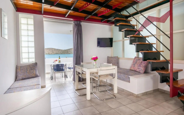 Markakis Apartments Elounda