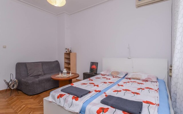 Hometastic Cosy 2 Bdr Apart On Hristo Botev