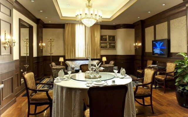 Howard Johnson Ginwa Plaza Hotel