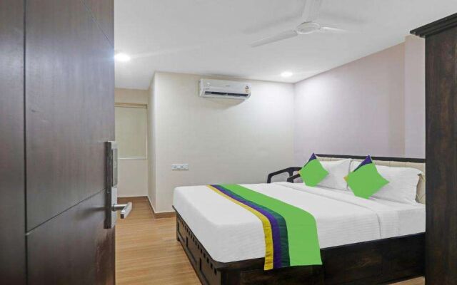 Treebo Trend Purple Square Hotel