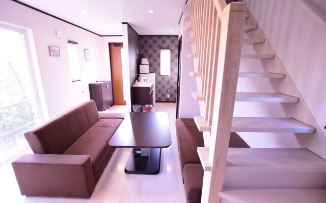 Shirahama House