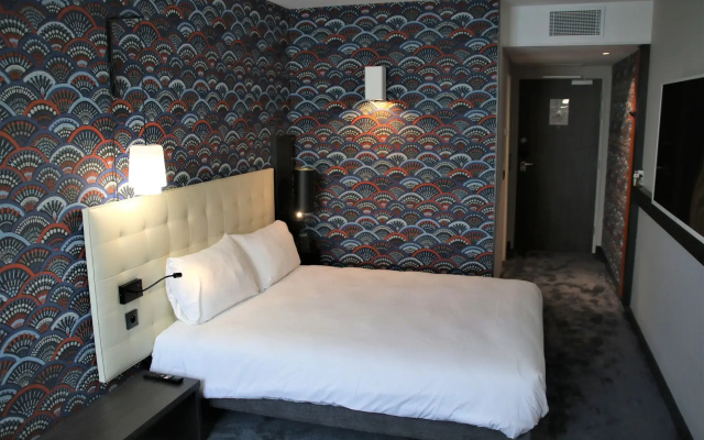ibis Styles Puteaux Paris La Defense