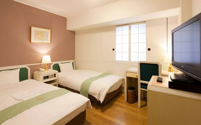 New Osaka Hotel