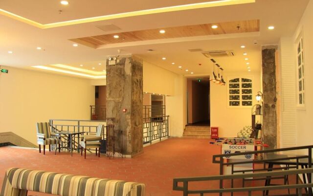 Nanhu Lufei International Youth Hostel