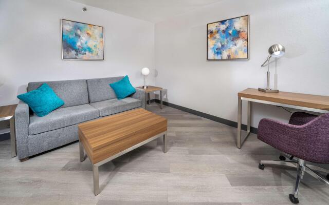 Best Western Plus Raleigh Crabtree Valley Hotel