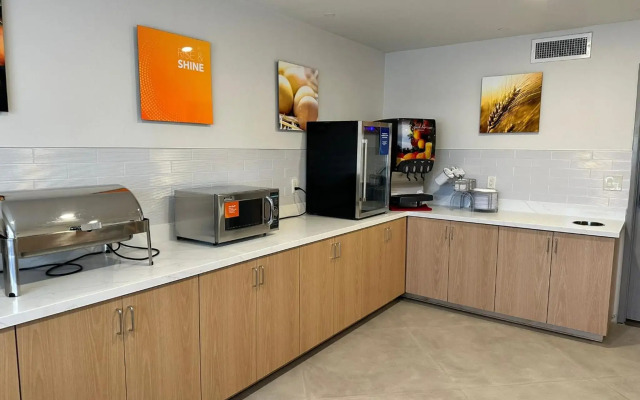 Comfort Suites At Tucson Mall