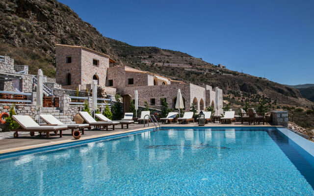 En Plo Luxury Suites