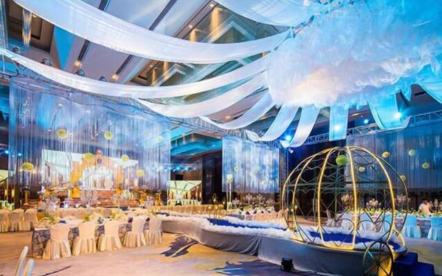 Golden Eagle Summit Hotel Nanjing China