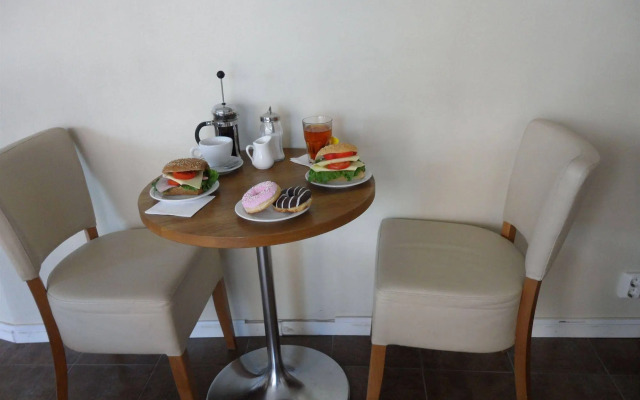 3 Star Hostel