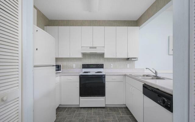 Ocean Village Club Q34