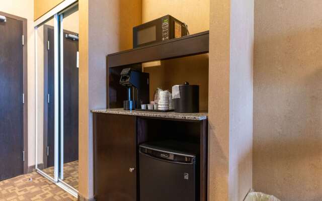 Best Western Plus South Edmonton Inn & Suites