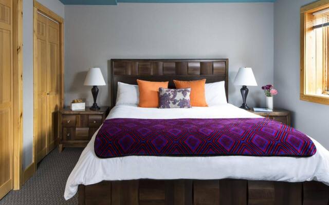 Allaire Timbers Inn
