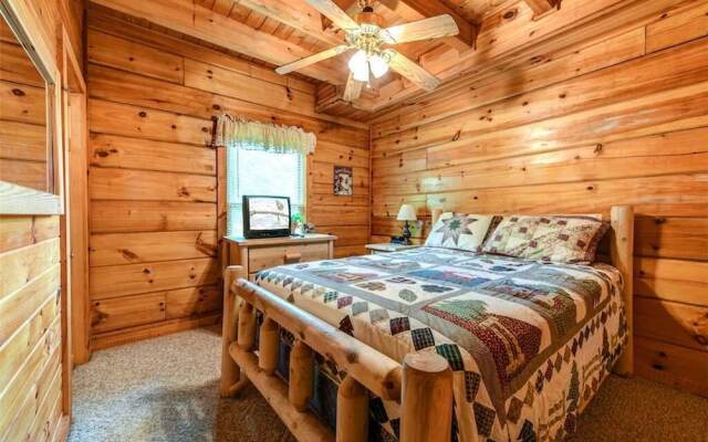 Honey Pot - Three Bedroom Cabin