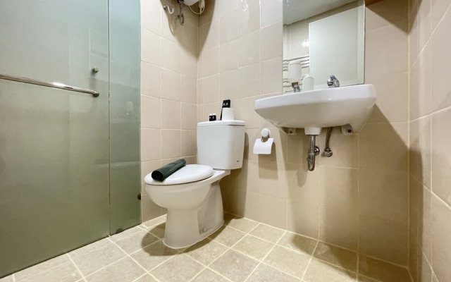 Deluxe 2Br Apartment At Parahyangan Residence