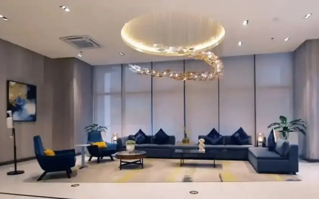 Uptown Parksuites BGC