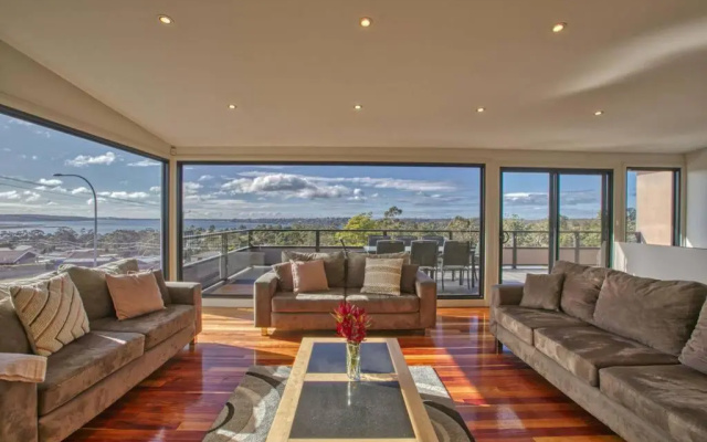 Georges Bay Luxury