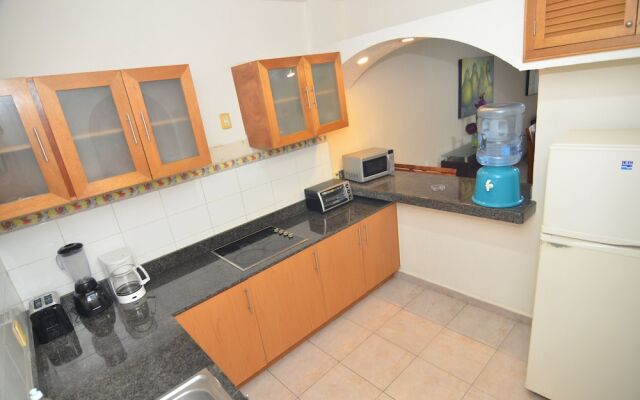 Ground level Apartment w Balcony RDS