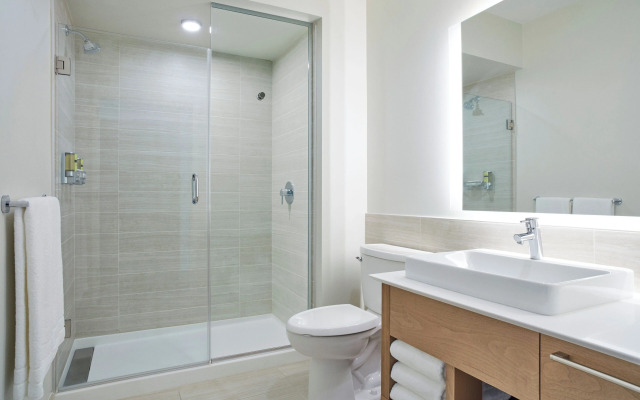 Element Charleston Airport