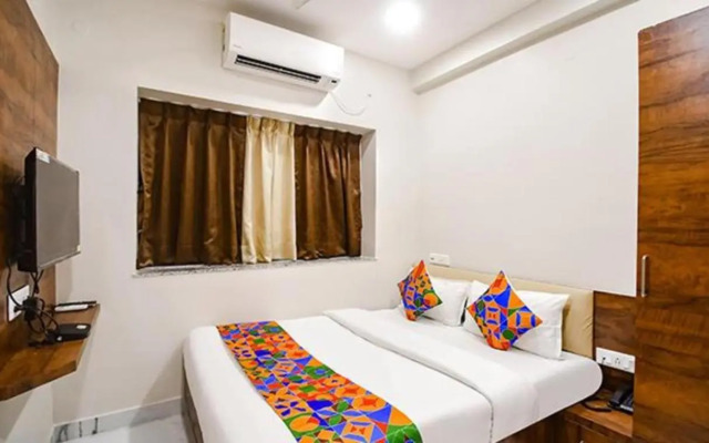 Fabhotel Dak Plaza