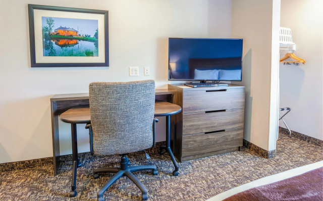 My Place Hotel-East Moline/Quad Cities, IL