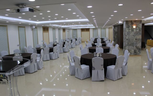 Pungnam Family Hotel