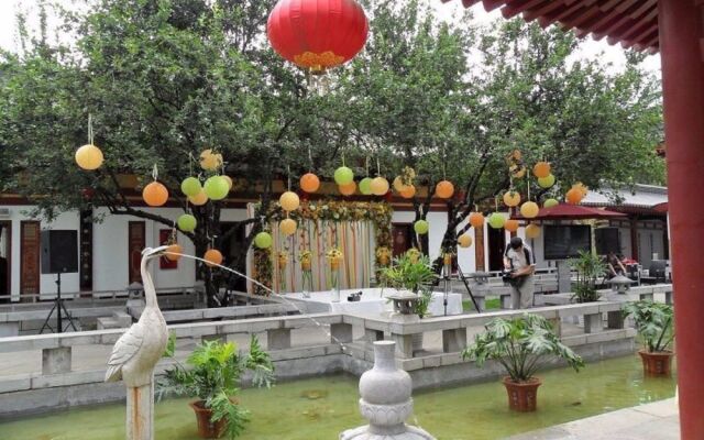 Tang Dynasty Art Garden Hotel