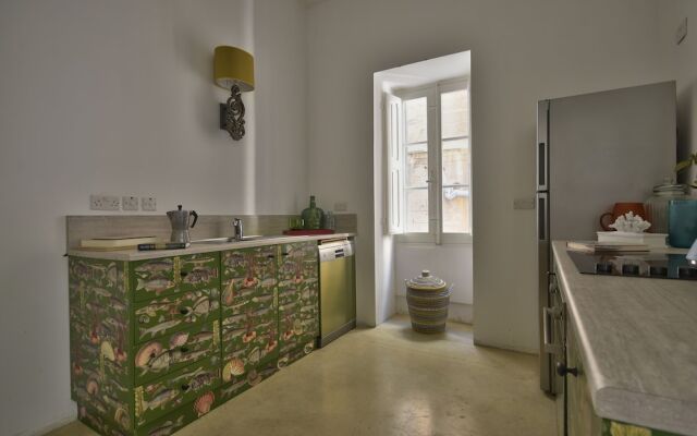 Sea Breeze Apartment