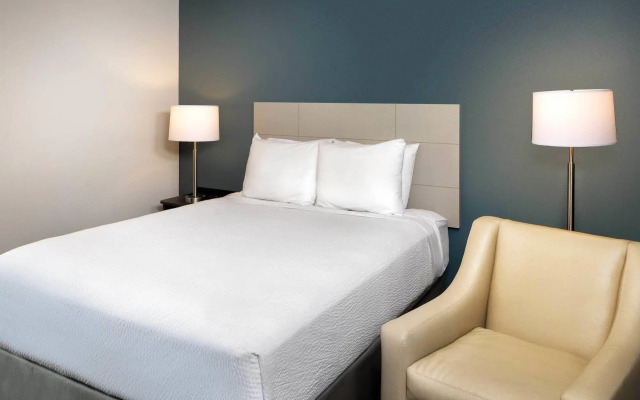 WoodSpring Suites Houston IAH Airport