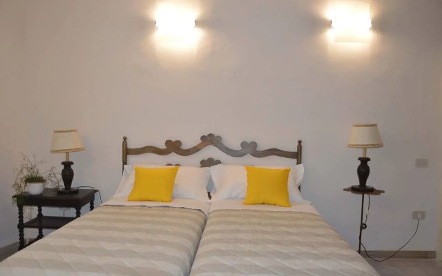 Casa Ciri Bed  Breakfast