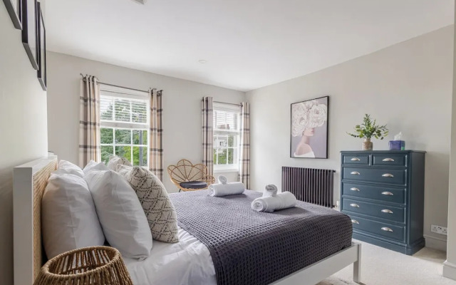 Stylish 5BD Townhouse in Leamington Spa