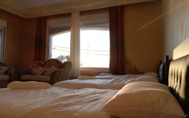 Jabal Bed & Breakfast