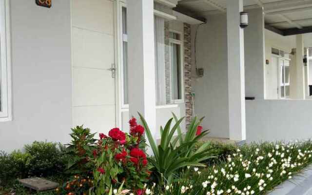 Villa Puncak Garuda C8