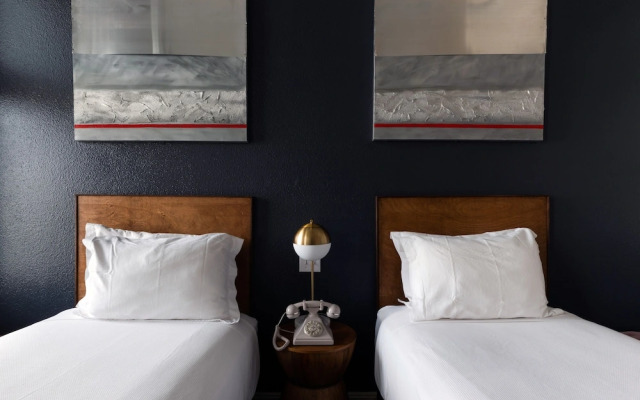 The Metro Hotel