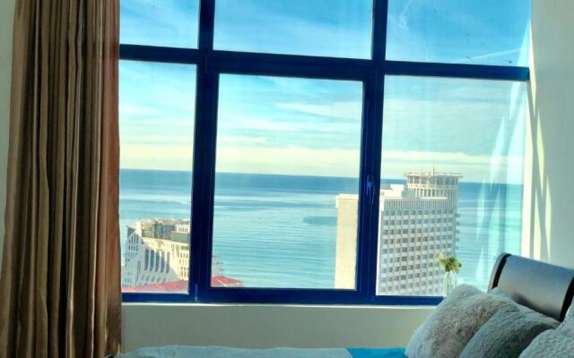 Cozy bright Apartment with amazing sea view