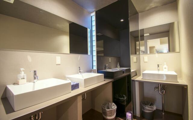 PRIME INN OSAKA SHINSAIBASHI - Hostel