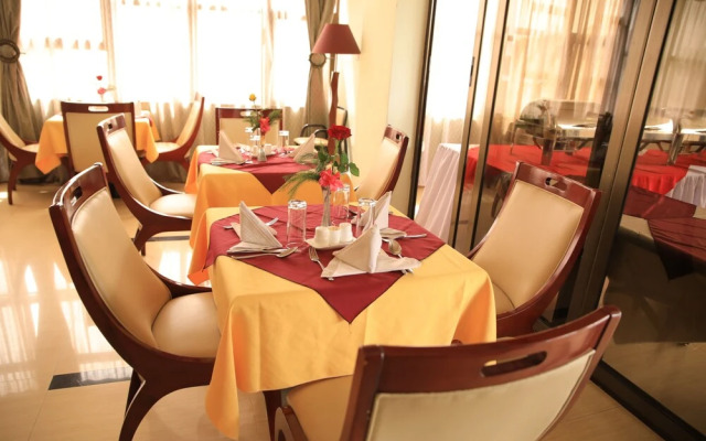 Rahnile Hotel