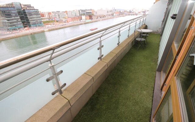 Hanover Dock Suite