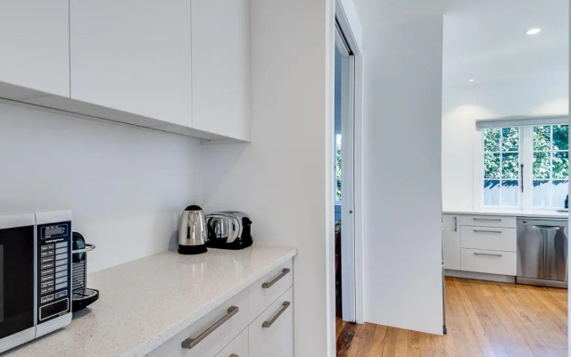 Gem on Gillean - Havelock North Holiday Home