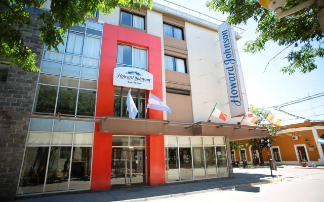 Howard Johnson by Wyndham San Pedro