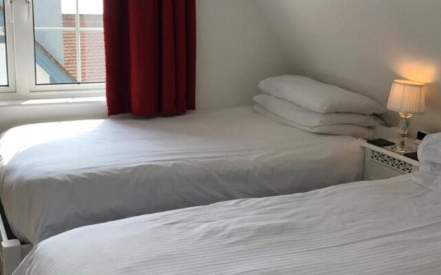Chellowdene Guest House