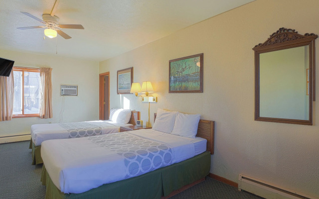 Love Hotels Silver Street by OYO at Hurley WI