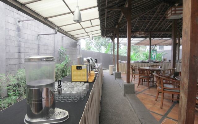 Airy Sukasari Setrasari Raya 10 Bandung