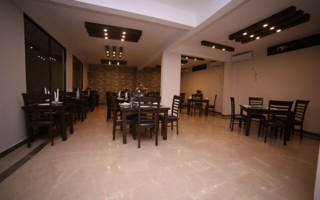 Zifan Hotel & Suites