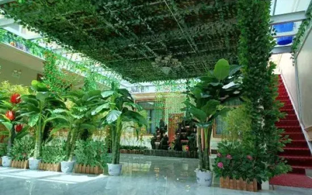 Pland Xinya Eco Business Hotel
